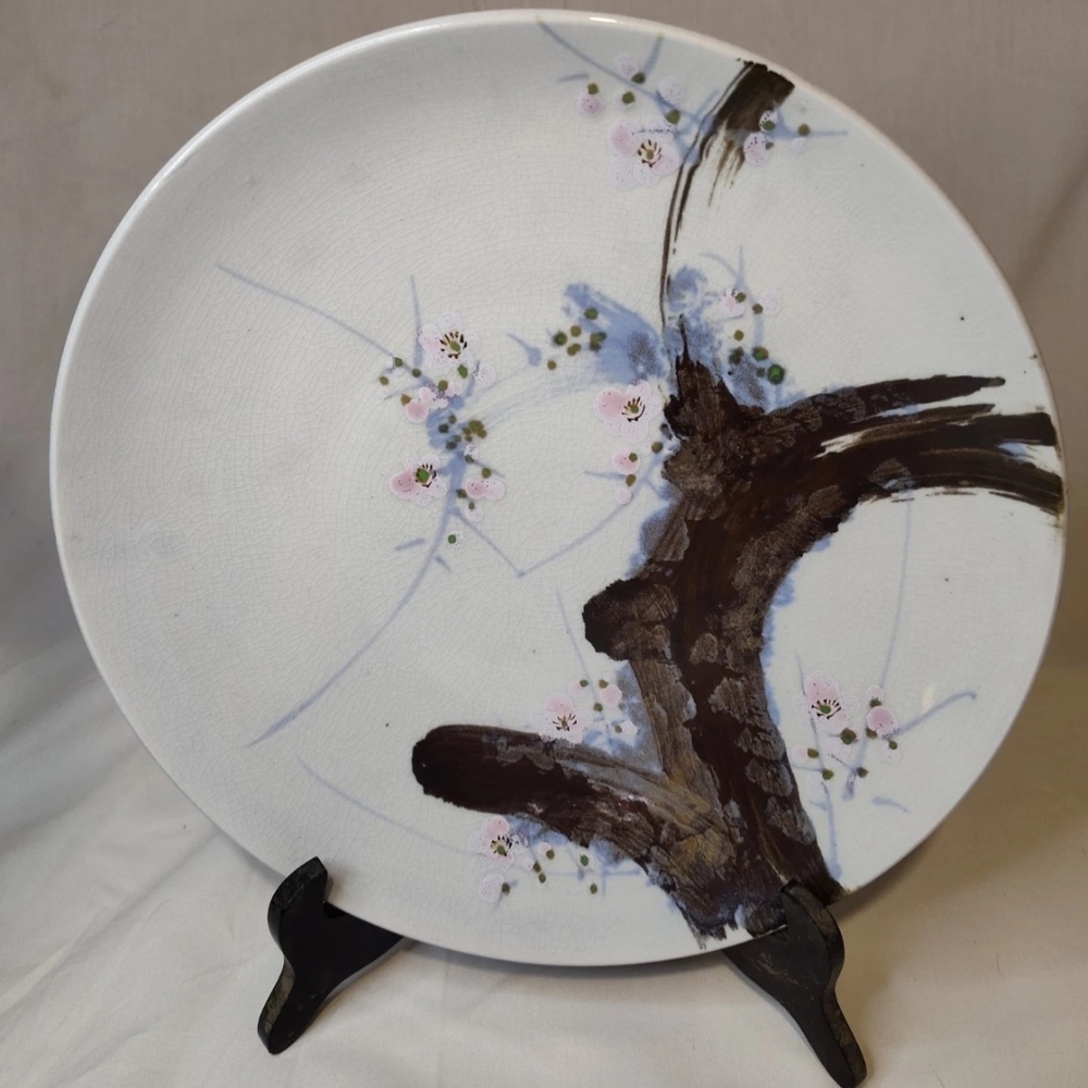 Elegant Floral Ceramic Plate
